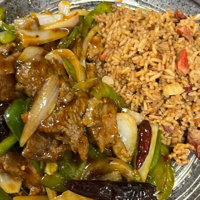 C5. Pepper Steak with Onions.