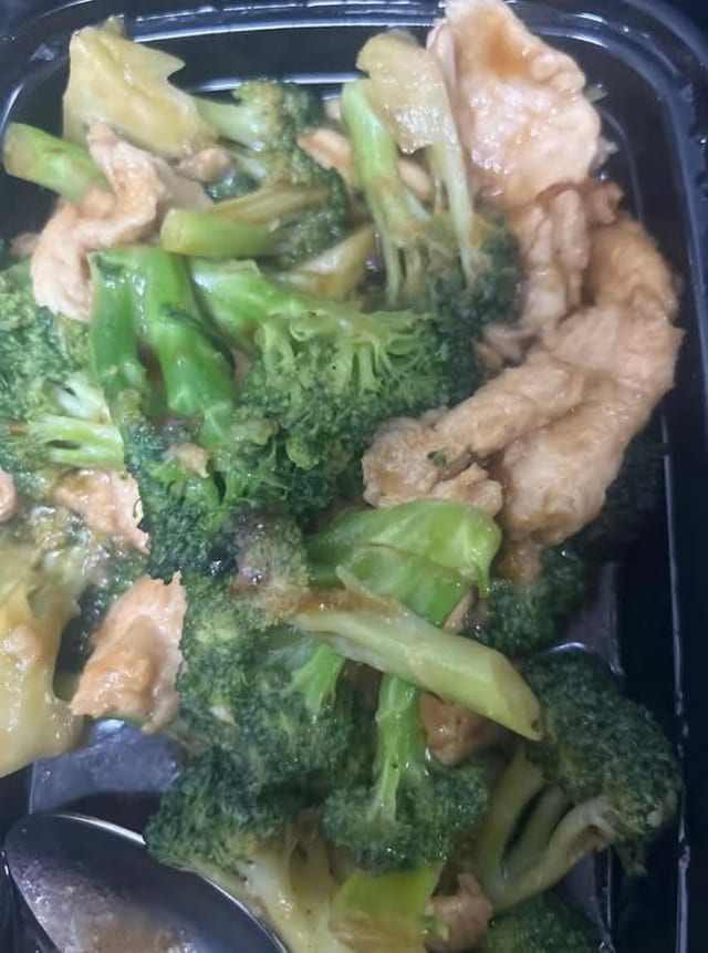 Chicken & Shrimp with Broccoli.