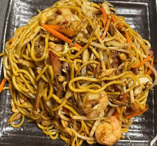 King's Special Chow Mein.